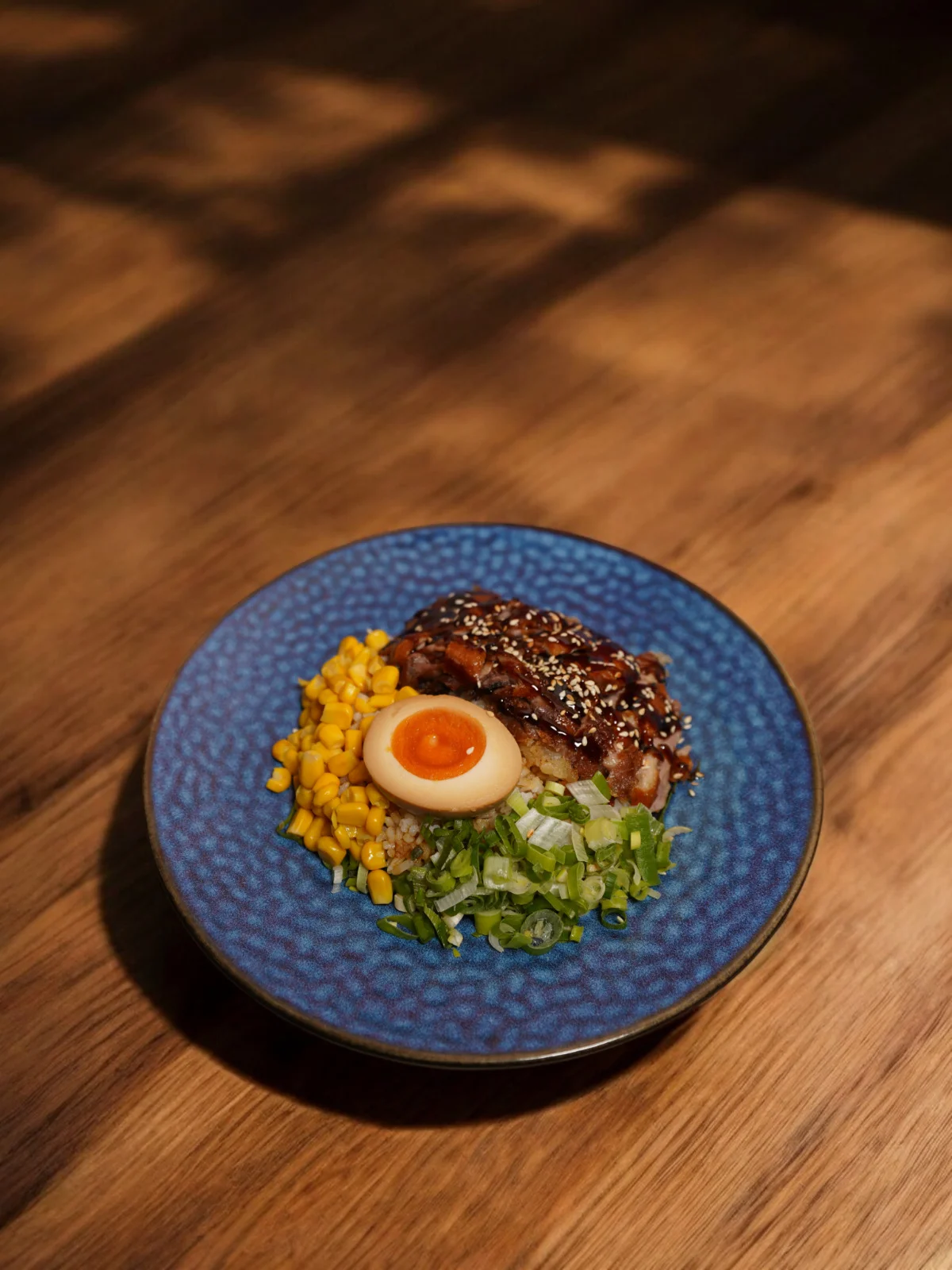 BOL DE OREZ CU RAȚĂ CROCANTĂ/ BOWL OF RICE WITH CRISPY DUCK
